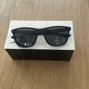 Nike endeavor polarized Black Men’s Sunglasses